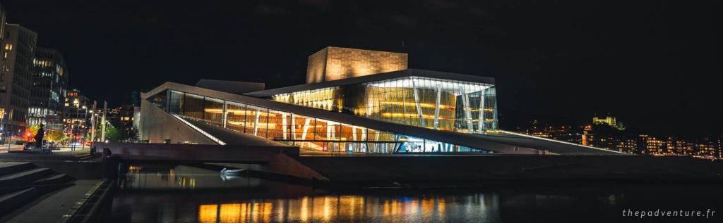 Opéra de Oslo de nuit