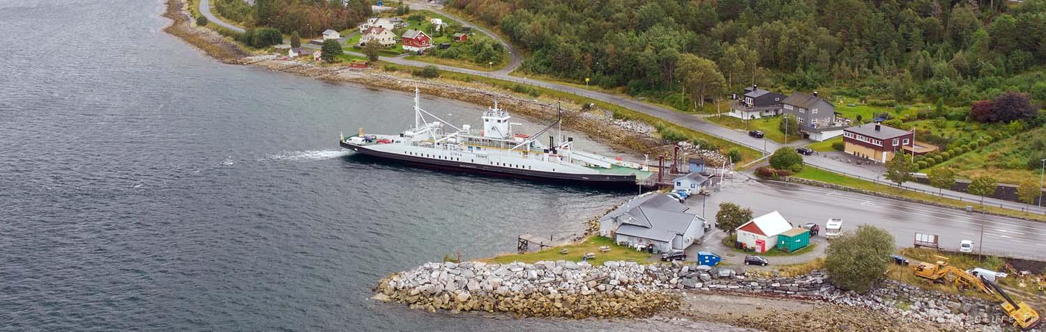 Monter a bord d'un ferry en norvege